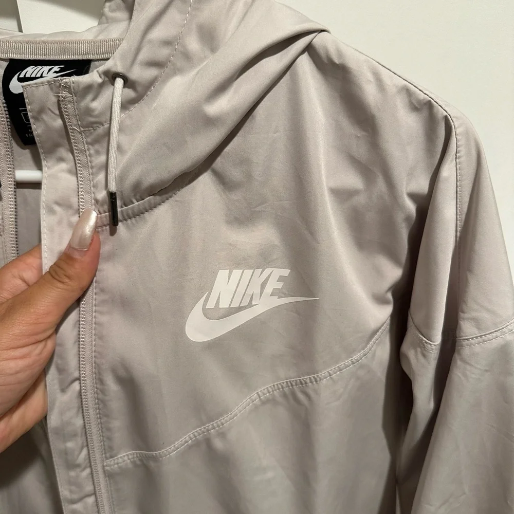 Nike Shield Windrunner Longline Jacket Desert Sand Small - Picture 4 of 7